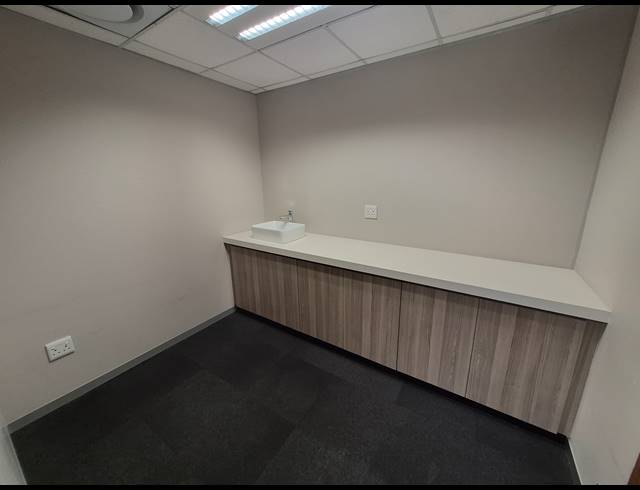 484M² OFFICE TO LET IN WOODMEAD